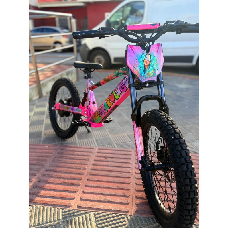 Vinilo Bicicleta electrica Ovex 20" Karol G (Mañana será bonito)